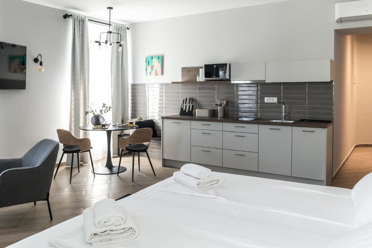 Dolac Apartments リエカ エクステリア 写真